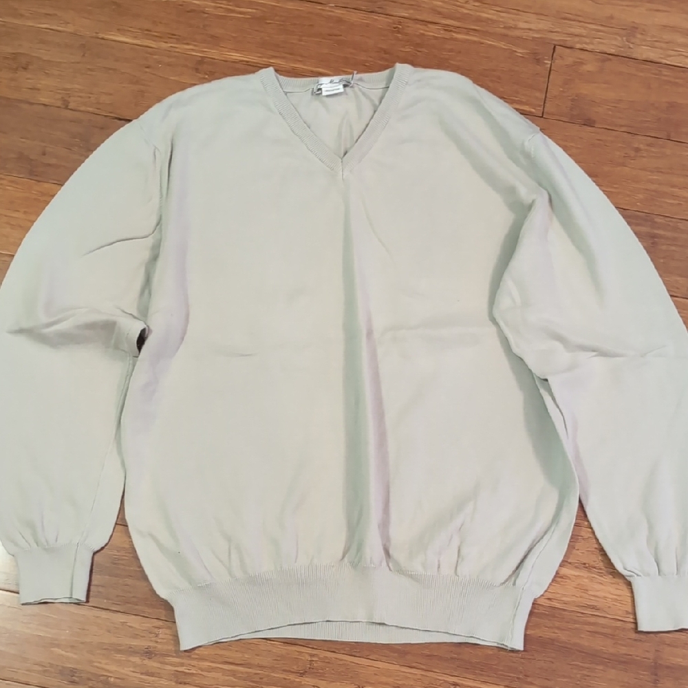Men's V-Neck Sweater - Light Gray